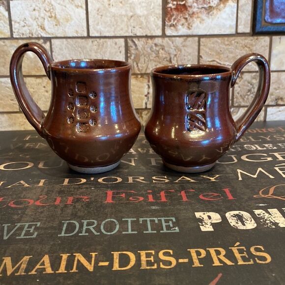 Pair of Hand Thrown Pottery Mugs - Picture 7 of 7